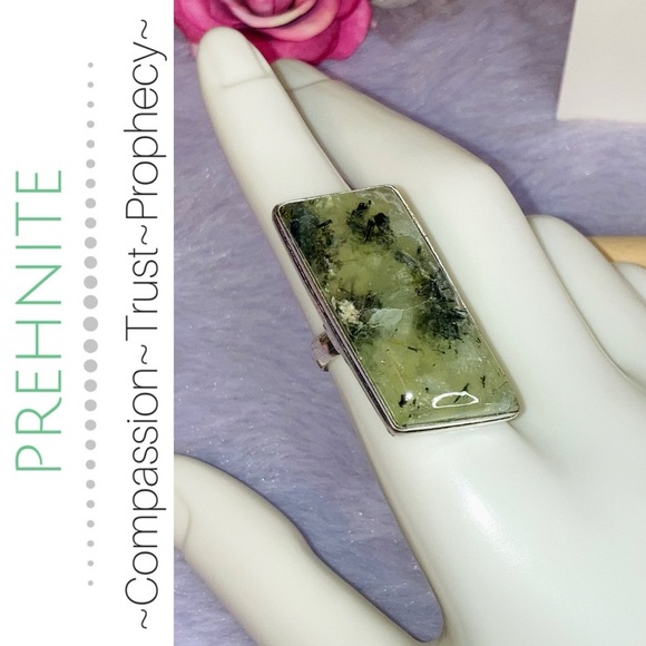 Moss Prehnite Gemstone Chunky Handmade Ring - Picture 3 of 7